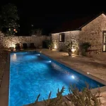 Espinosa Villa *