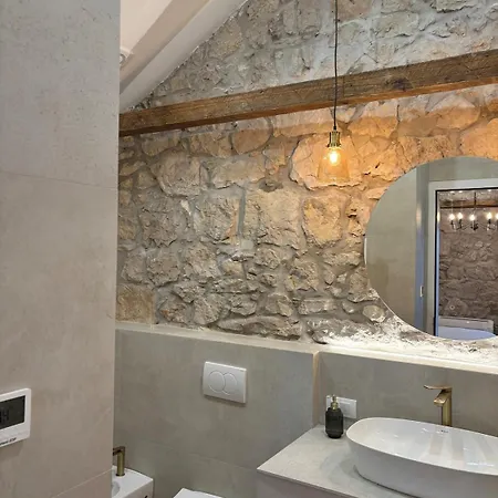 Espinosa Villa Pridvorci