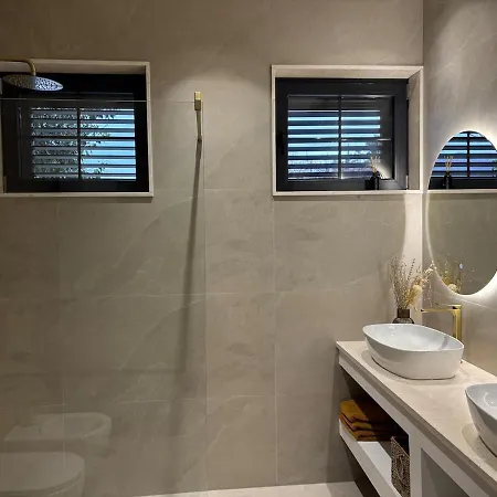 Espinosa * Pridvorci